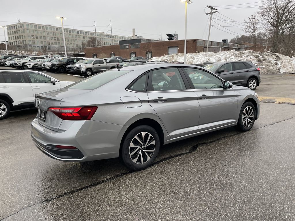 Used 2024 Volkswagen Jetta S image 8