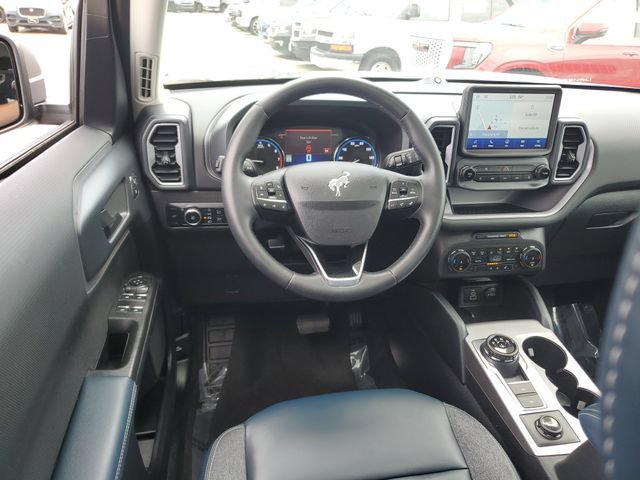 Used 2024 Ford Bronco Sport Outer Banks w/ Tech Package AWD/4WD image 11