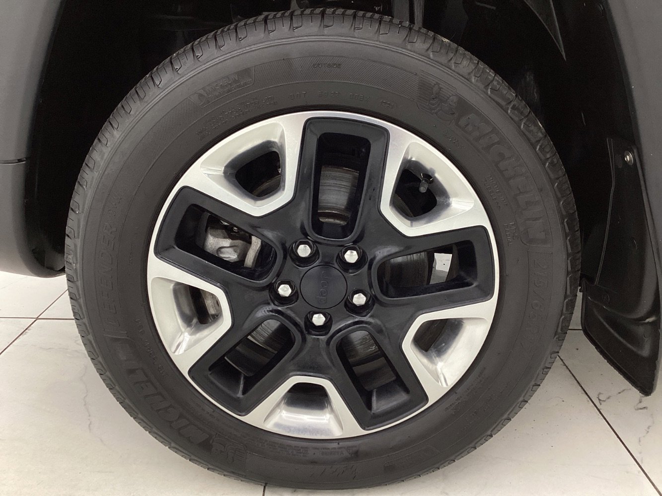 Used 2017 Jeep Compass Trailhawk w/ Leather Interior Group AWD/4WD image 47