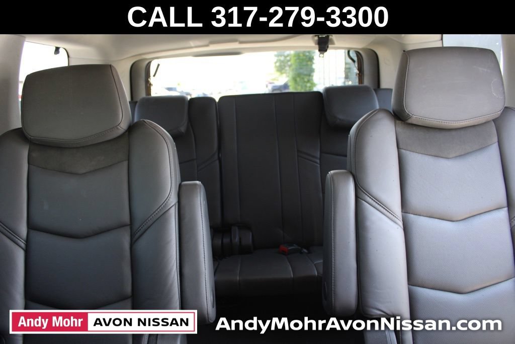 Used 2017 Cadillac Escalade Premium Luxury w/ LPO, Radiant Package AWD/4WD image 28