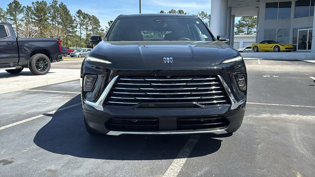 Used 2025 Buick Enclave Preferred image 2