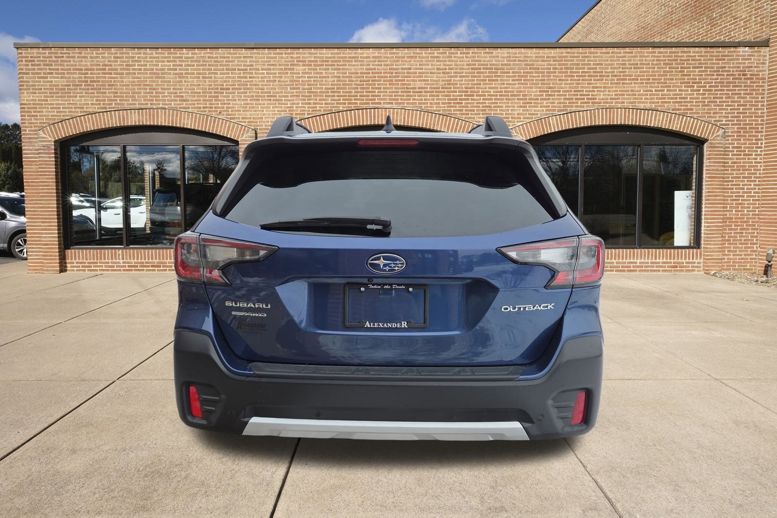 Used 2020 Subaru Outback Limited w/ Popular Package #2 image 4