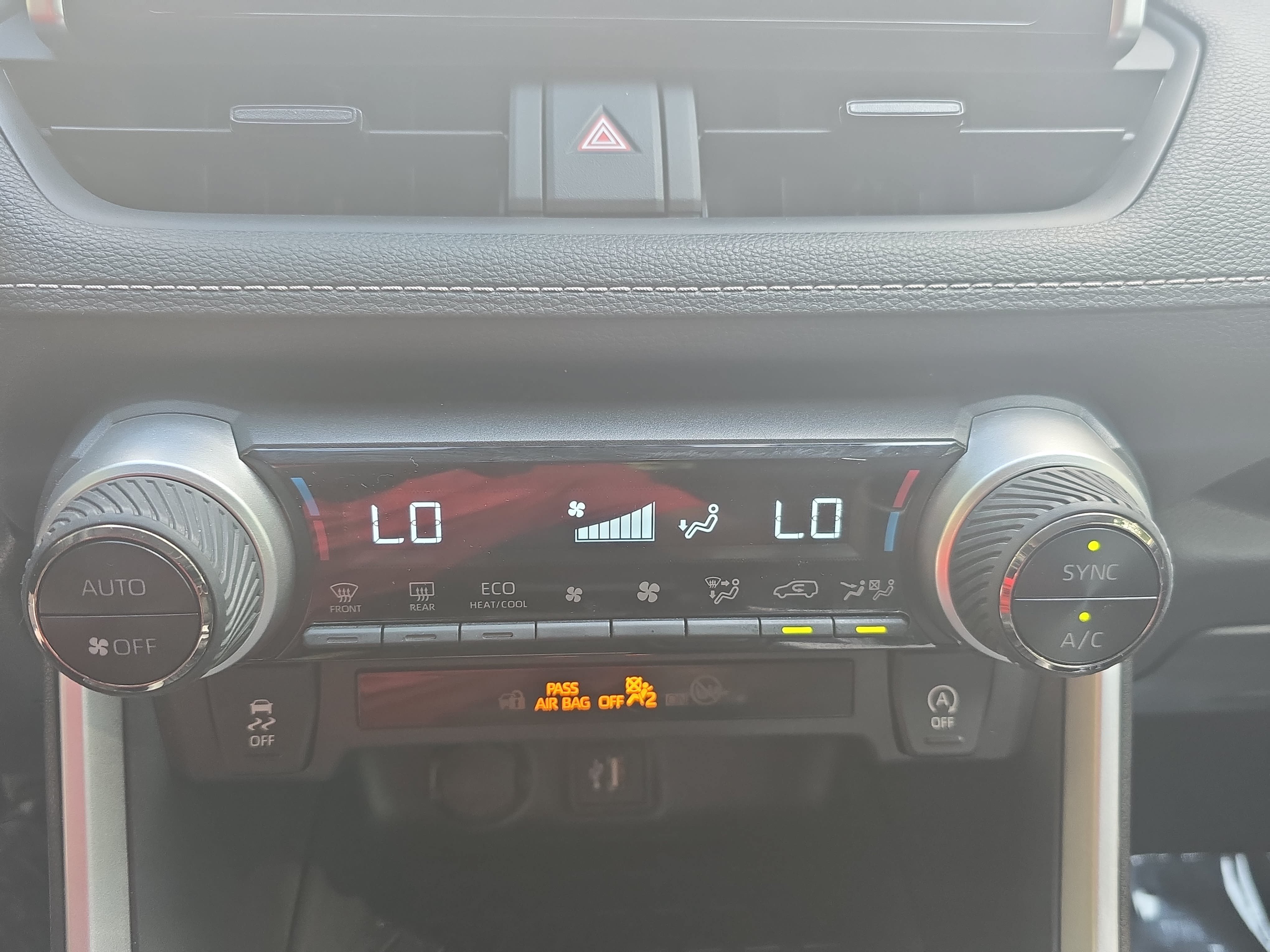 Used 2024 Toyota RAV4 XLE AWD/4WD image 21