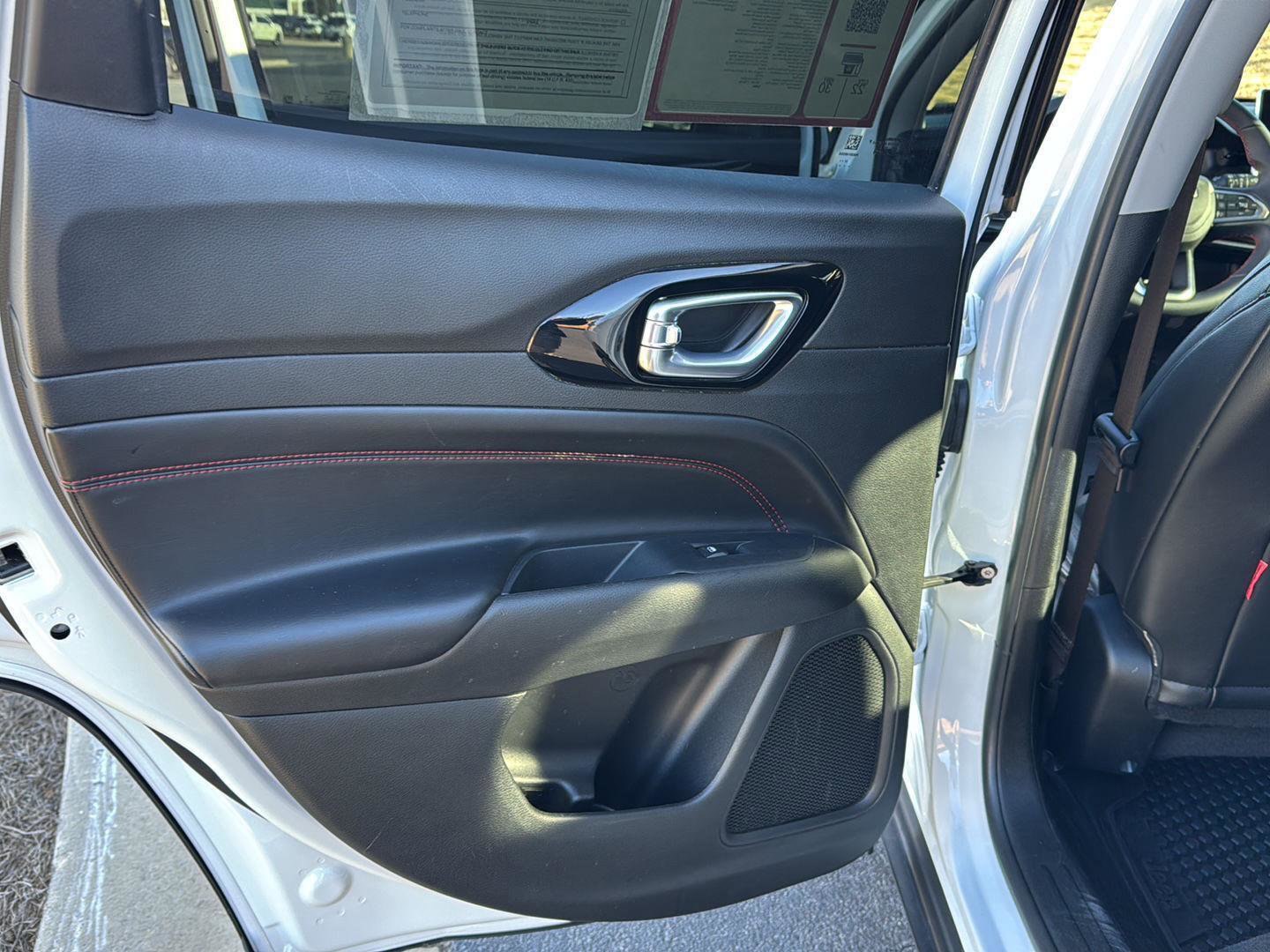 Used 2022 Jeep Compass Trailhawk image 15