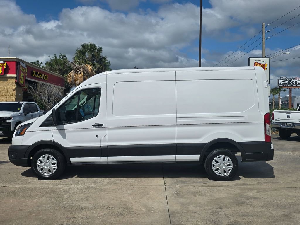 Used 2022 Ford E-Transit Medium Roof RWD image 2