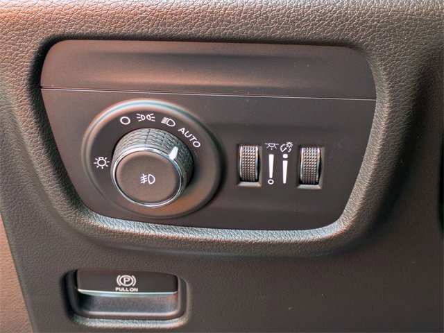 Used 2021 Jeep Grand Cherokee L Summit w/ Advanced Protech Group IV image 15