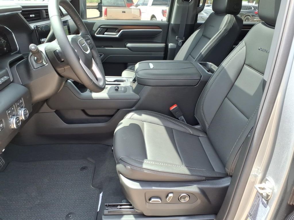 New 2026 GMC Sierra 2500 Denali w/ Denali Reserve Package image 14