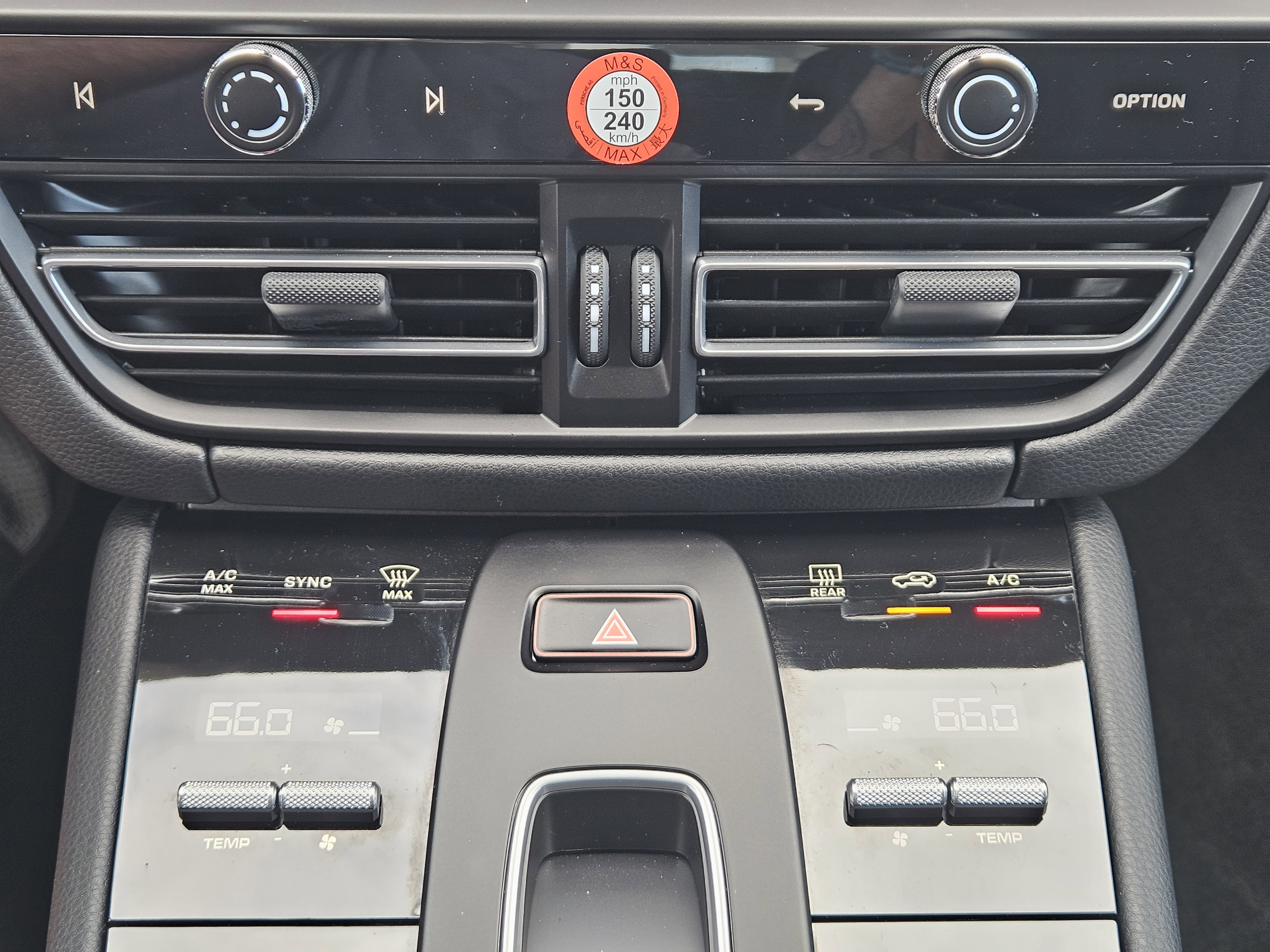 Certified 2026 Porsche Macan image 19