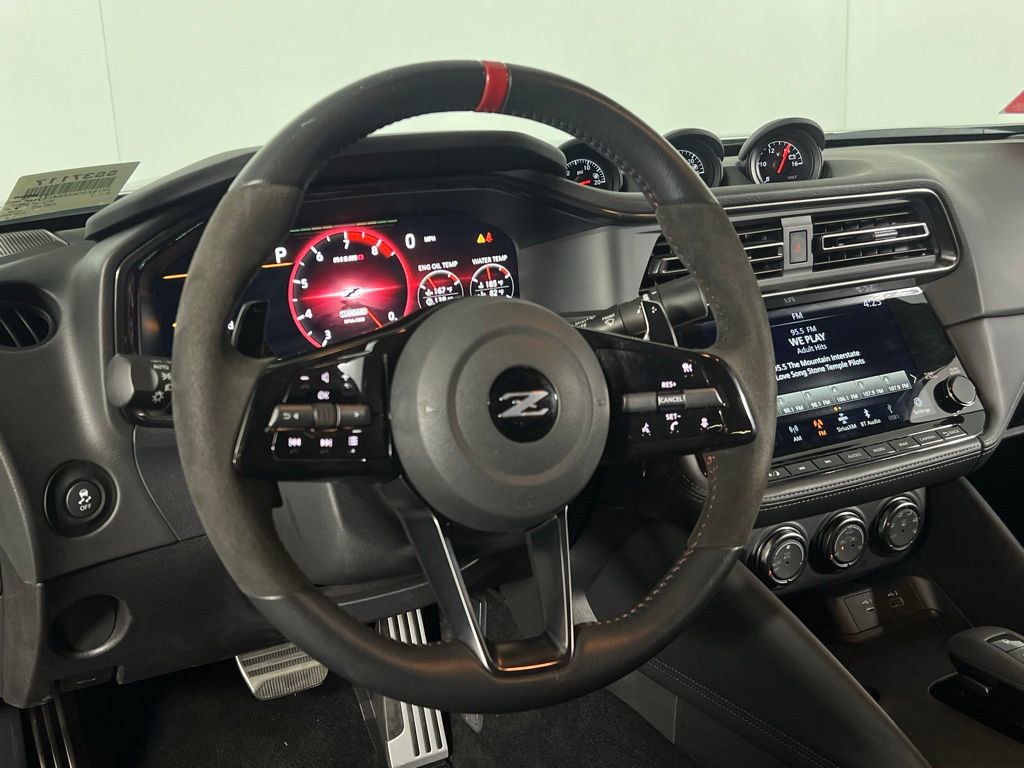 Used 2025 Nissan Z NISMO w/ Floor Mat Package image 25