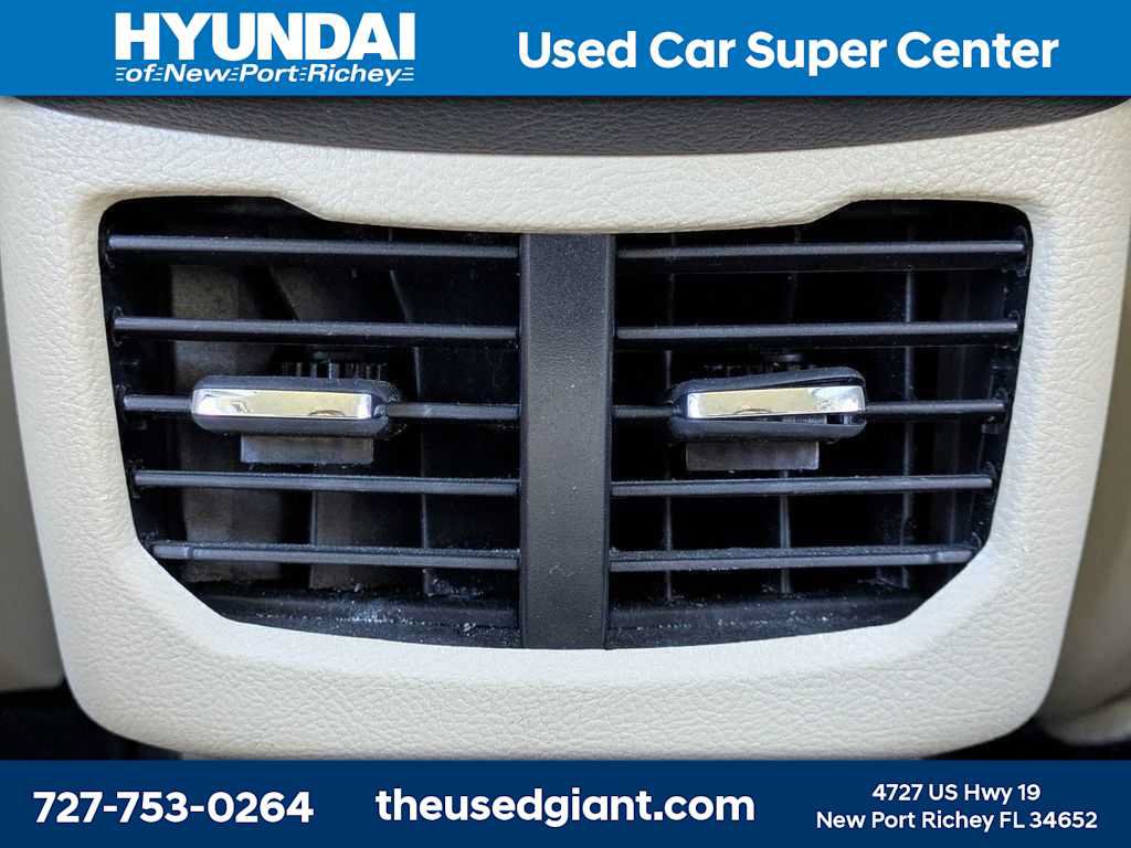 Used 2014 Ford Fusion SE FWD image 15