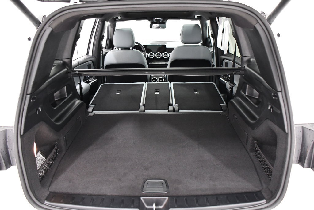 Used 2026 Mercedes-Benz GLB 250 4MATIC image 23