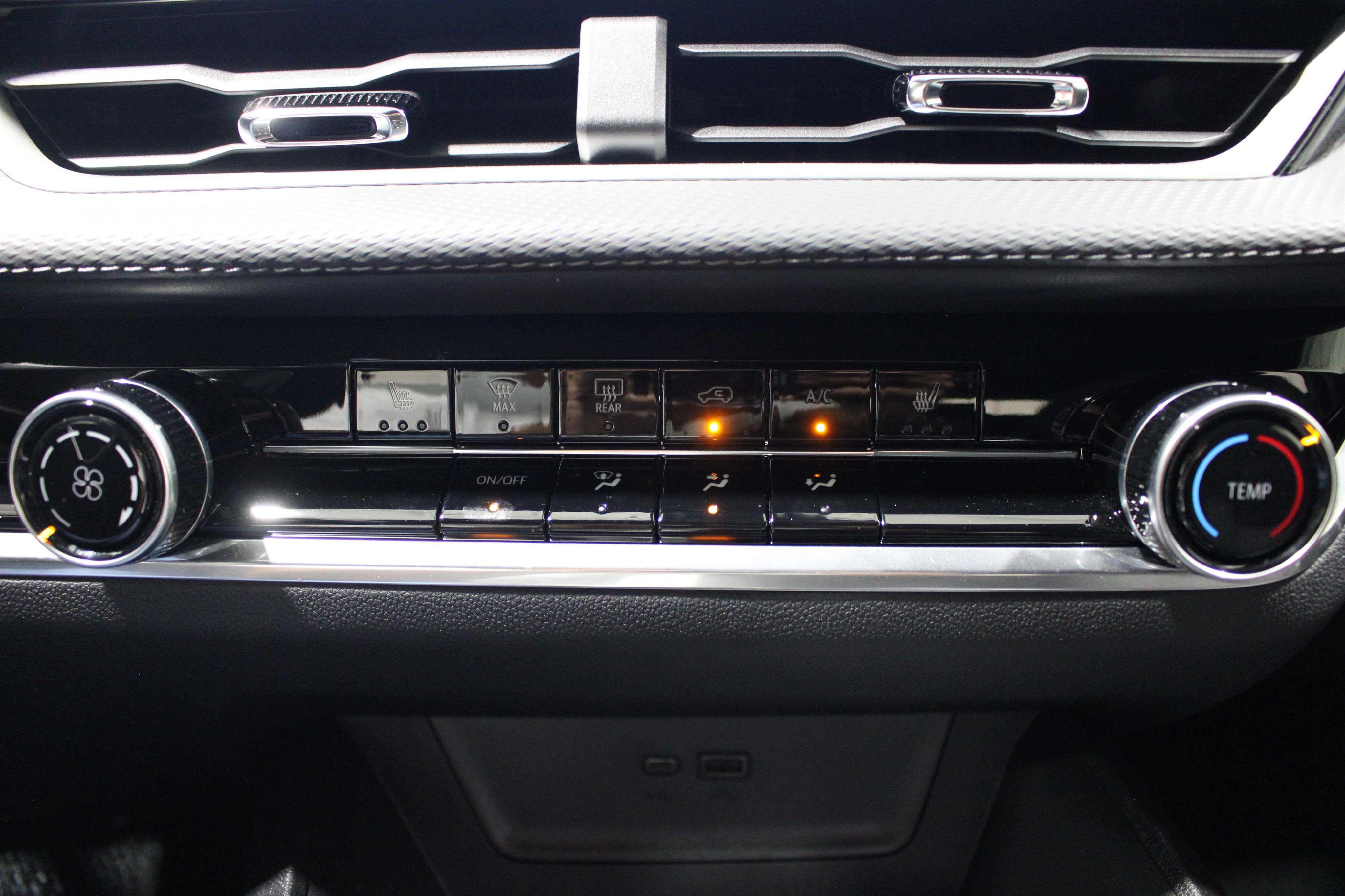 Used 2026 Chevrolet Equinox LT FWD image 17