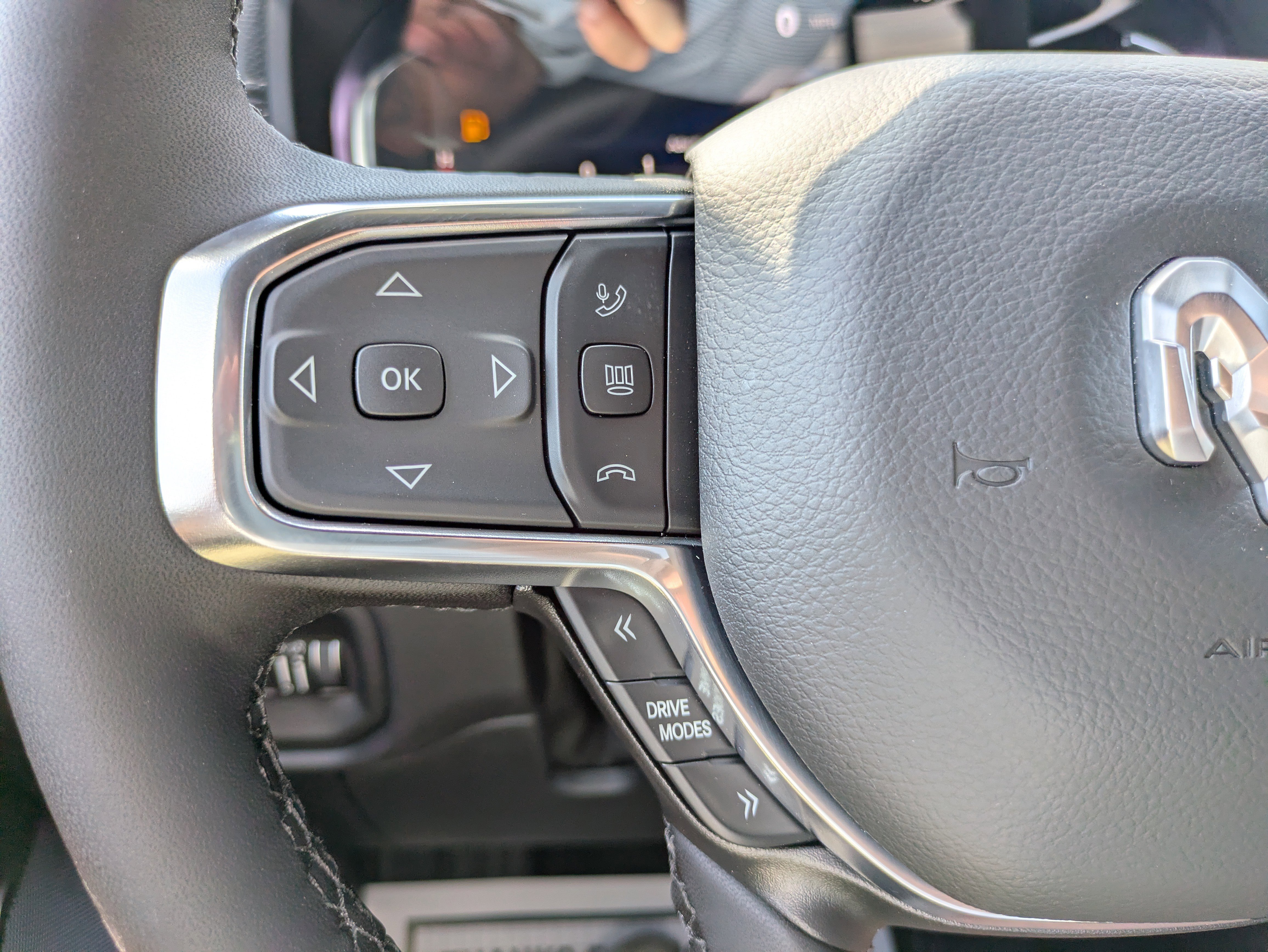 New 2026 RAM 1500 Laramie AWD/4WD image 18