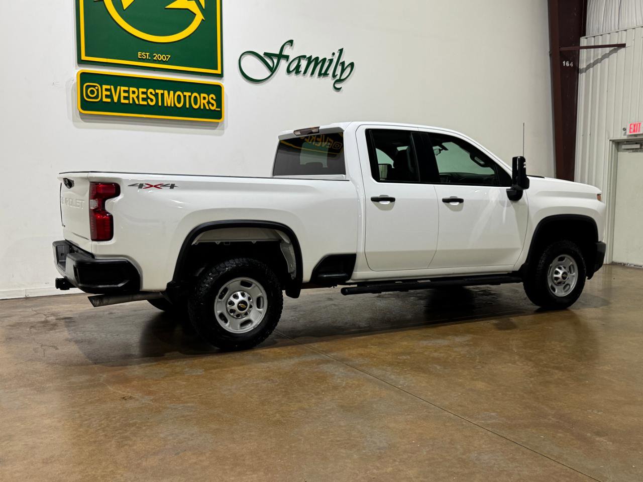 Used 2022 Chevrolet Silverado 2500 W/T w/ WT Fleet Convenience Package image 8