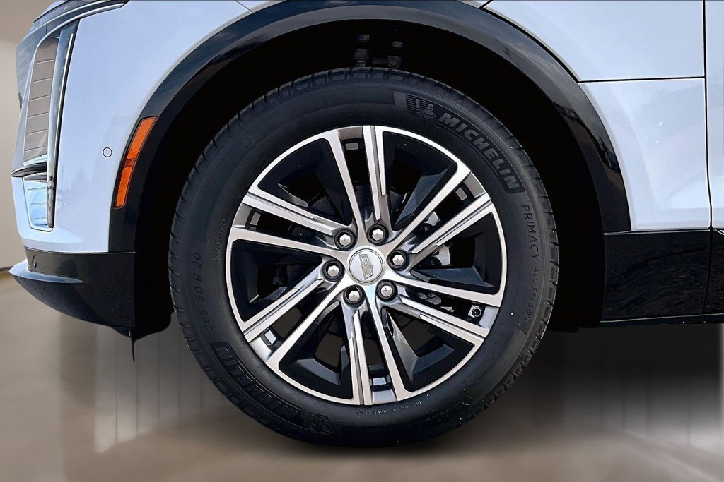 New 2026 Cadillac Lyriq Luxury w/ LPO, Floor Liner Package AWD/4WD image 12