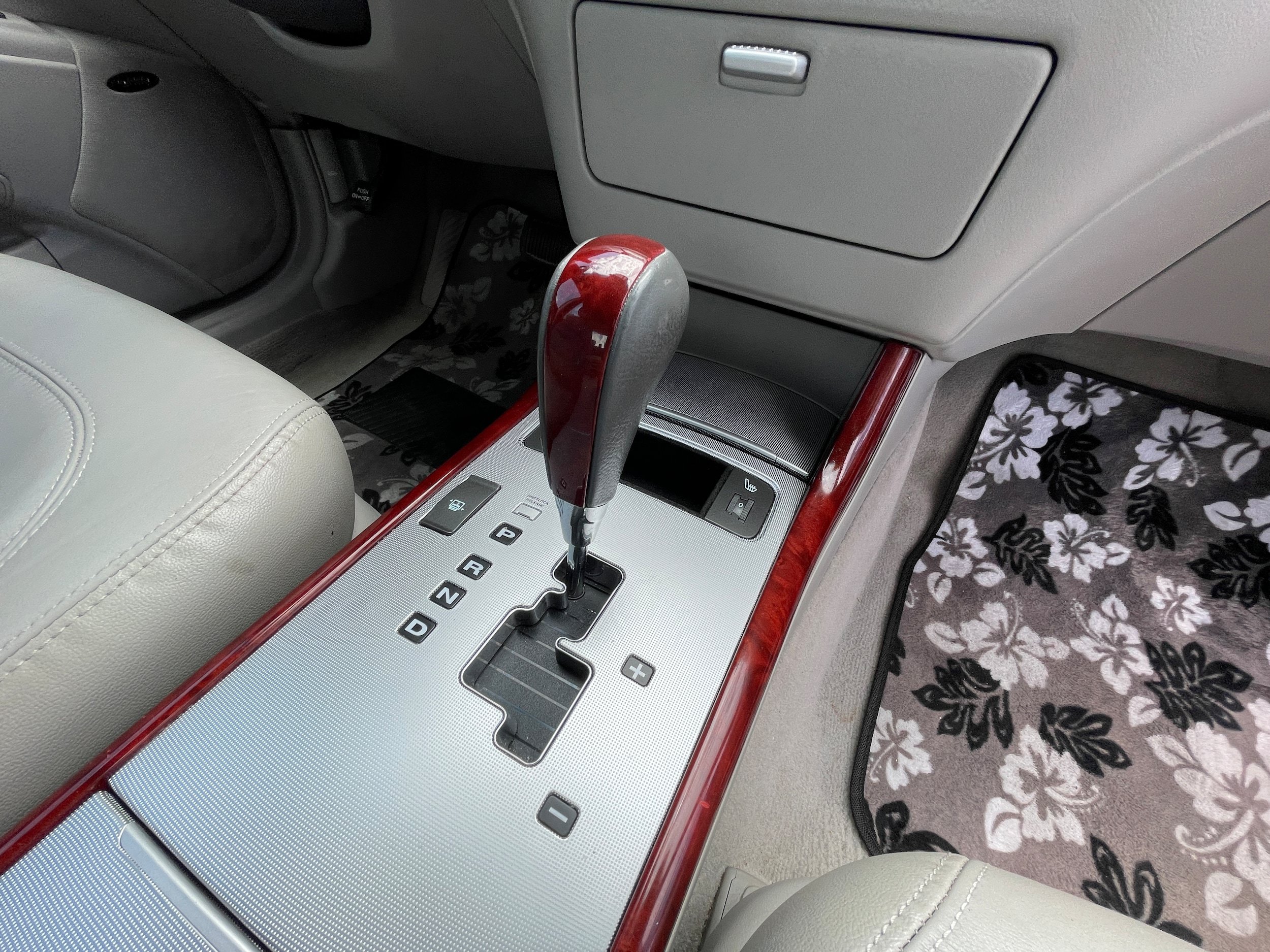 Used 2006 Hyundai Azera Limited FWD image 26