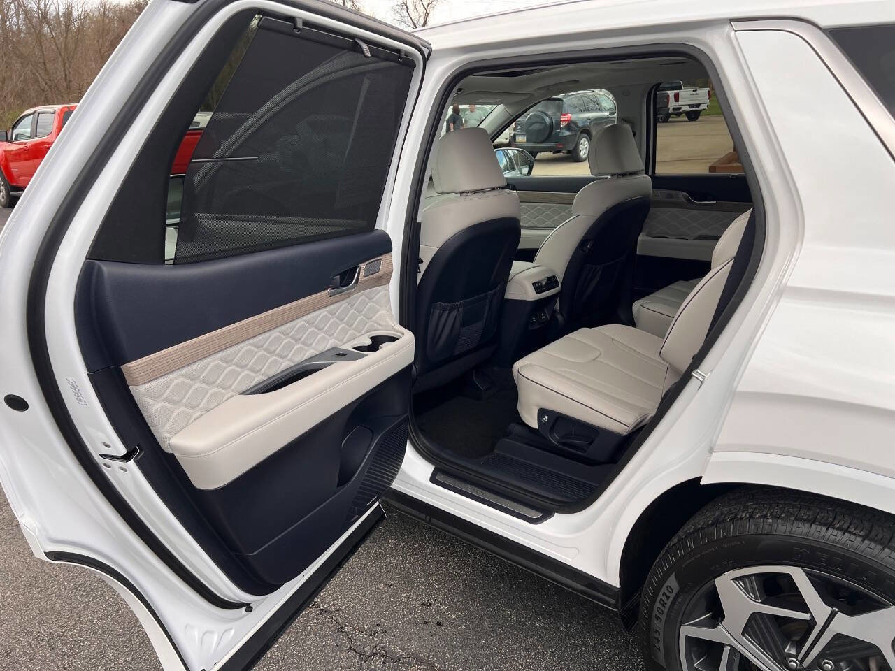 Used 2022 Hyundai Palisade Calligraphy image 26