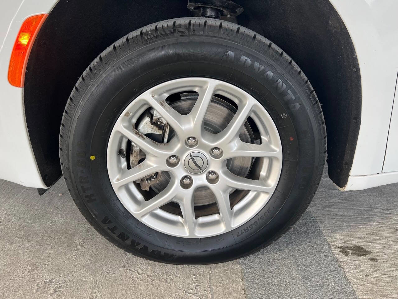 Used 2021 Chrysler Voyager Lxi image 23