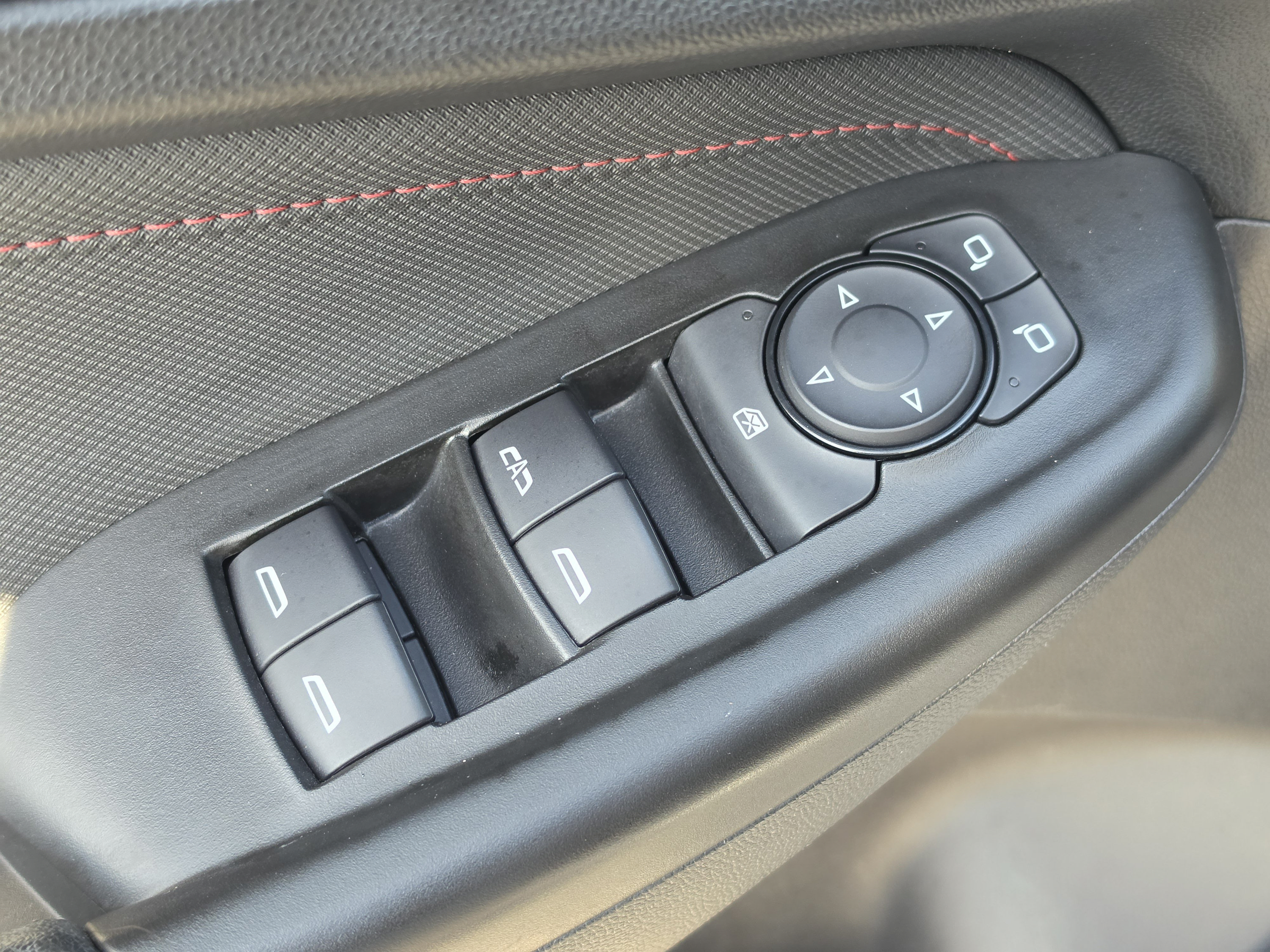 Used 2023 Chevrolet TrailBlazer RS w/ Convenience Package FWD image 23