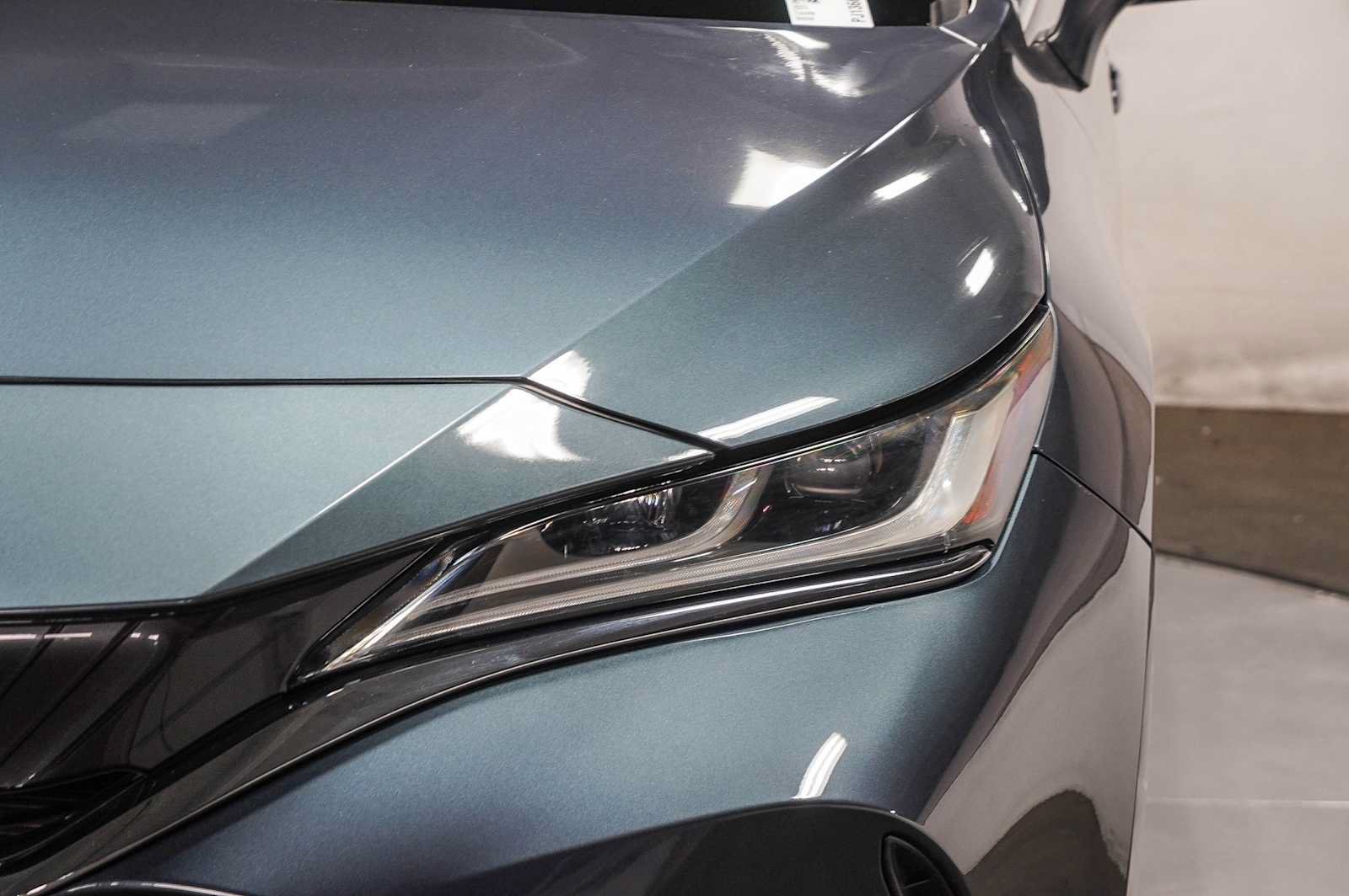 Certified 2023 Toyota Venza XLE AWD/4WD image 7