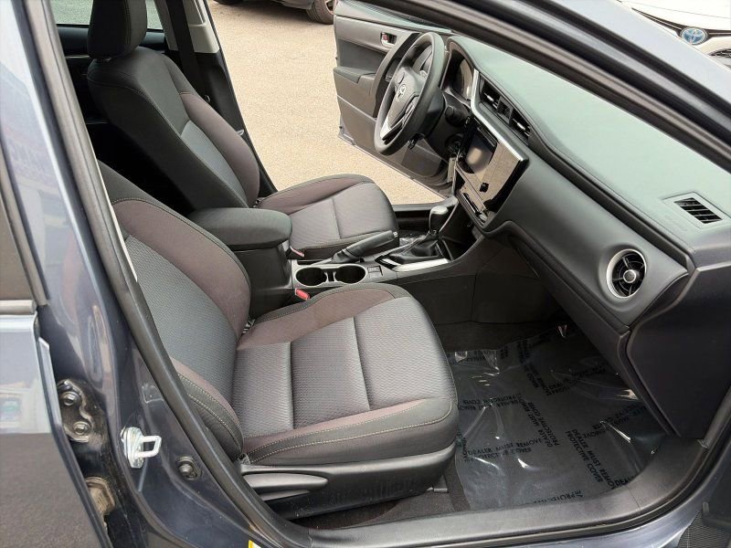 Used 2018 Toyota Corolla LE FWD image 17