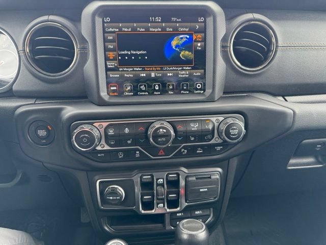 Used 2021 Jeep Gladiator Overland AWD/4WD image 17