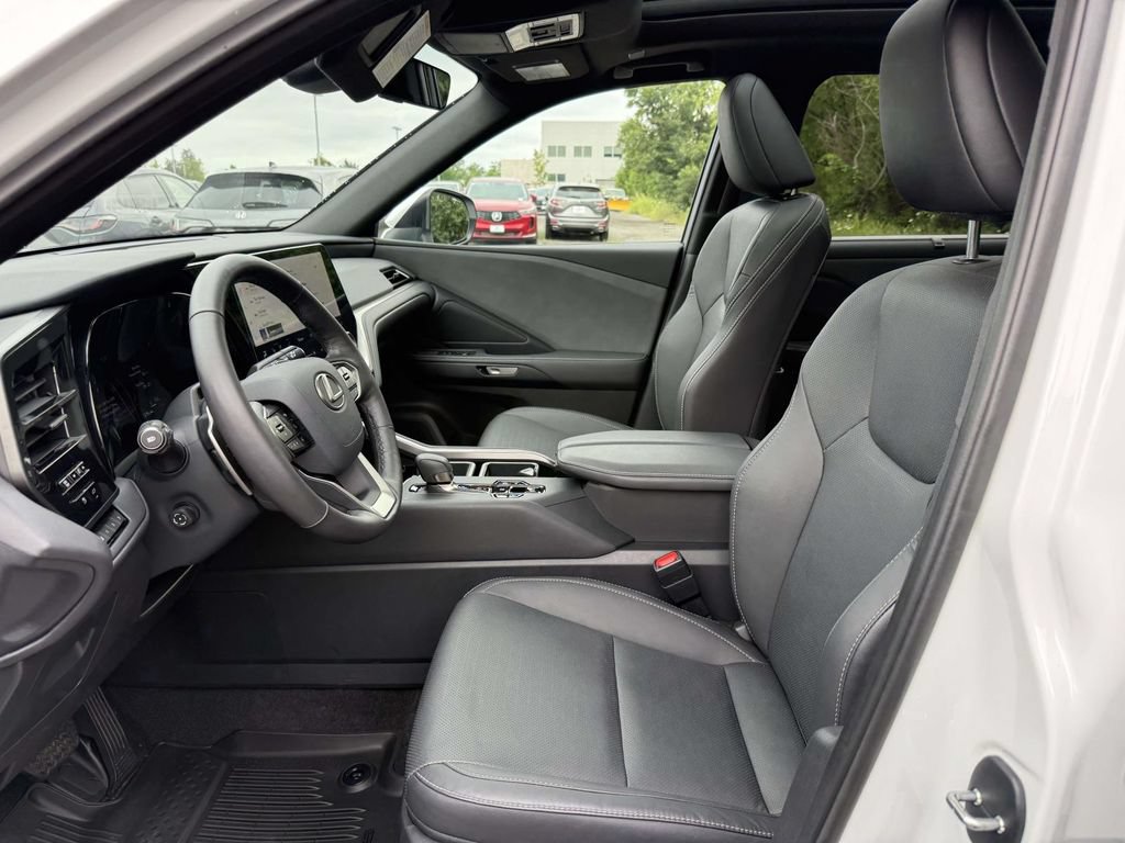 Used 2026 Lexus TX 350 AWD w/ Technology Package image 14
