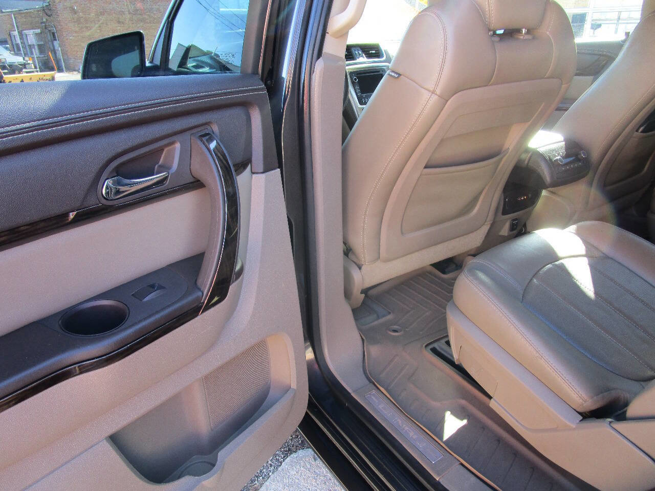 Used 2015 GMC Acadia Denali image 17