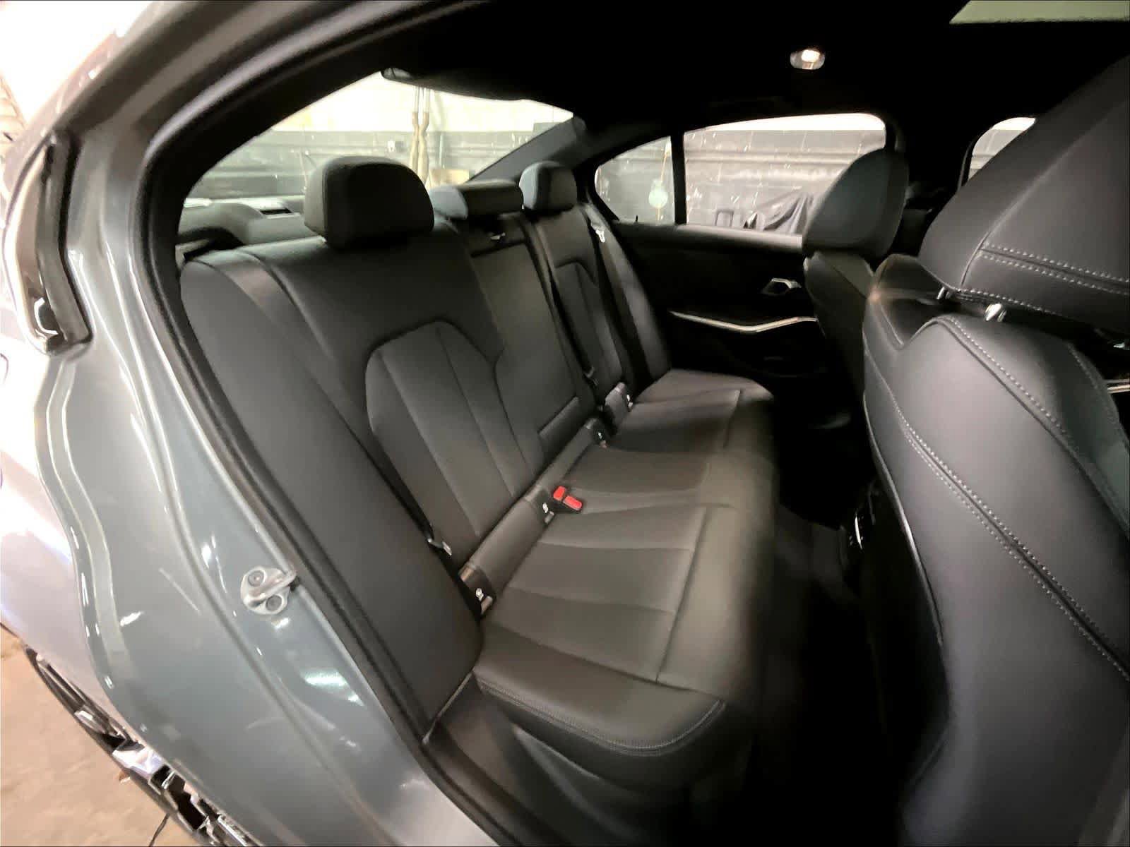 Used 2025 BMW M340i Sedan RWD image 28