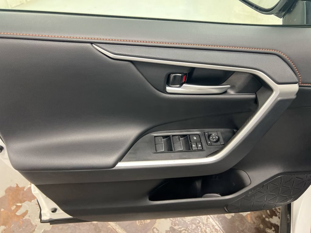Used 2024 Toyota RAV4 Adventure AWD/4WD image 21