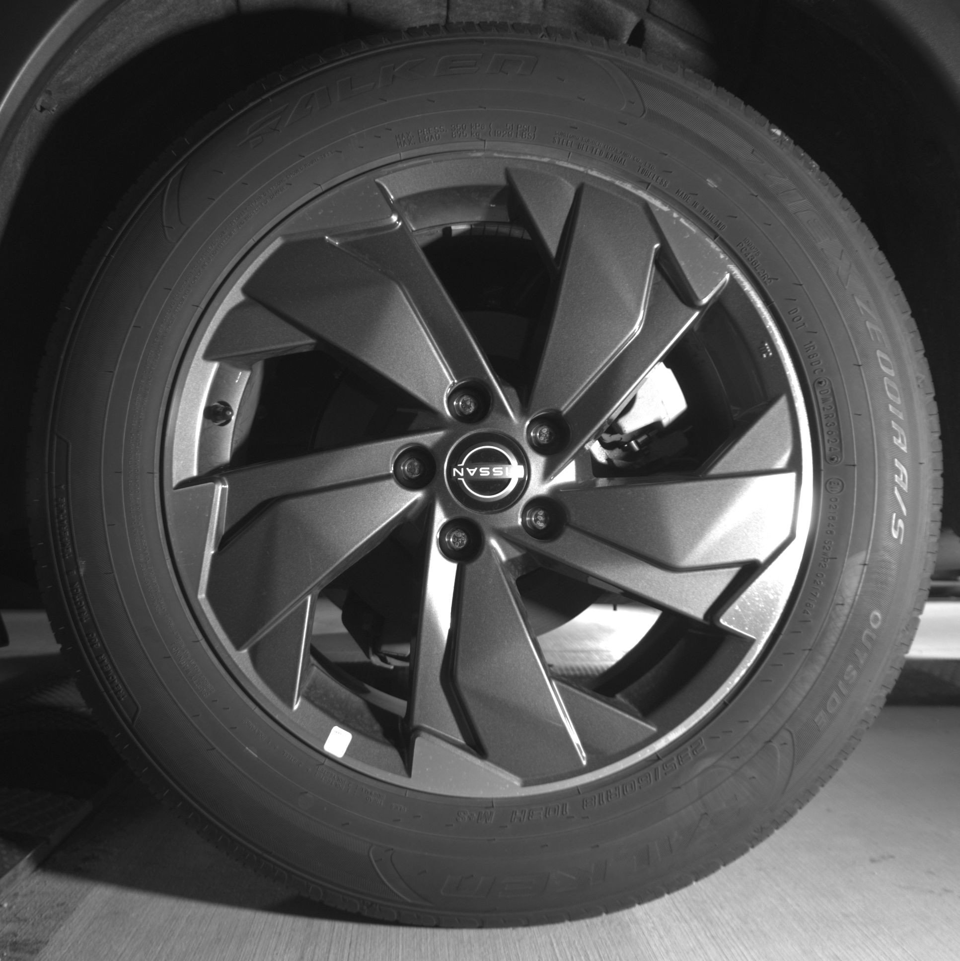Used 2025 Nissan Rogue SV FWD image 14