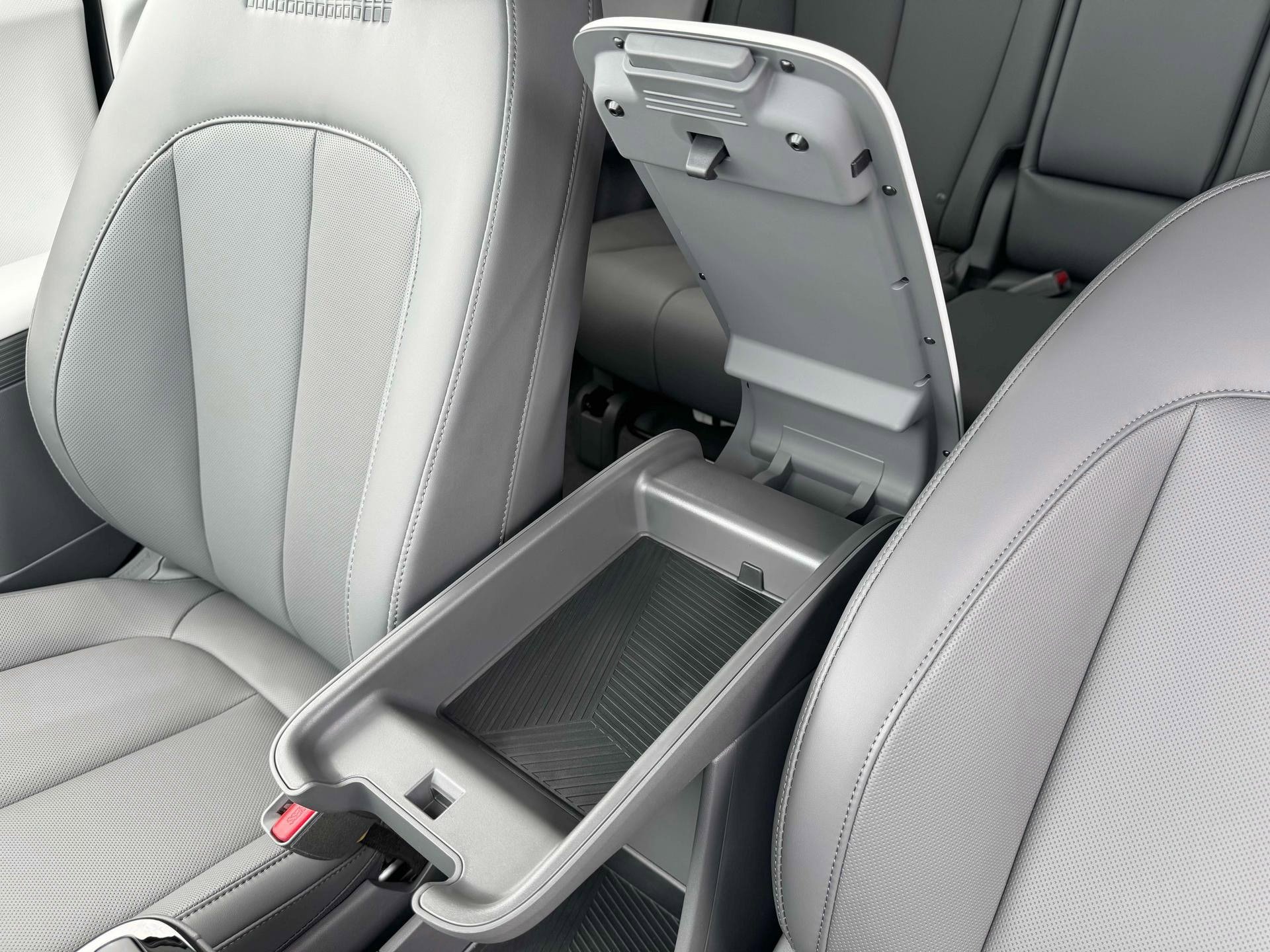 New 2025 Hyundai Ioniq 5 SEL AWD/4WD image 18