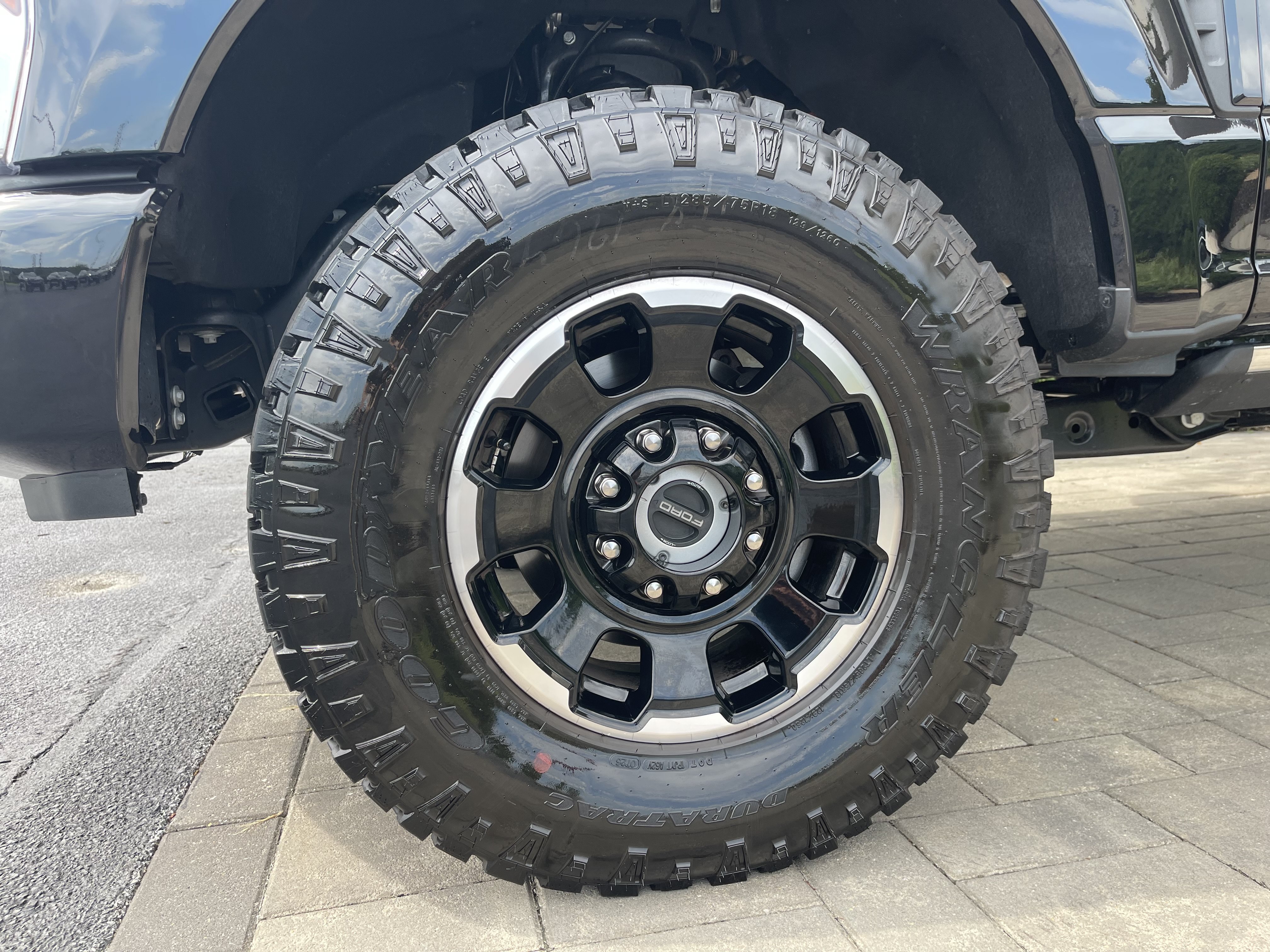 Used 2026 Ford F350 Platinum w/ Tremor Off-Road Package AWD/4WD image 4