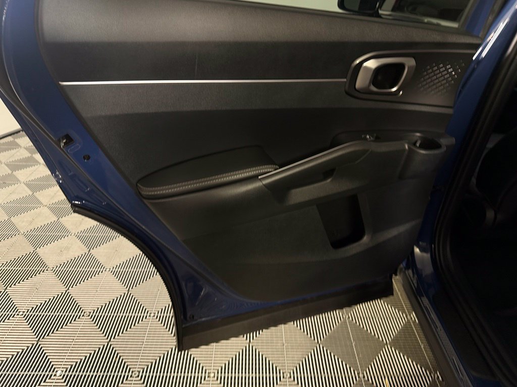 Used 2024 Kia Sorento EX w/ Panoramic Sunroof Package FWD image 23