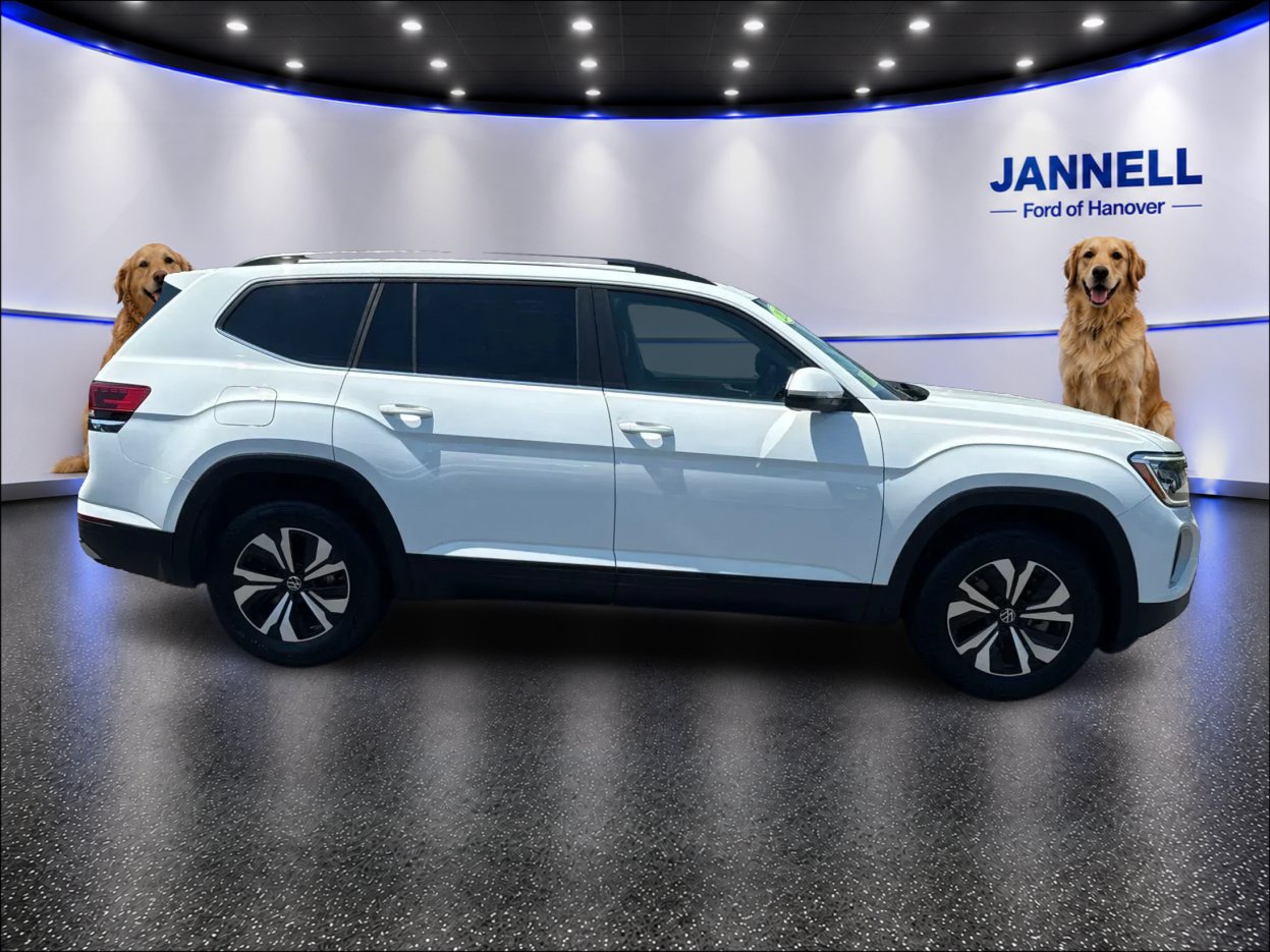Used 2024 Volkswagen Atlas SE AWD/4WD image 4