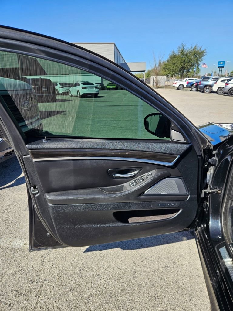 Used 2013 BMW M5 RWD image 10