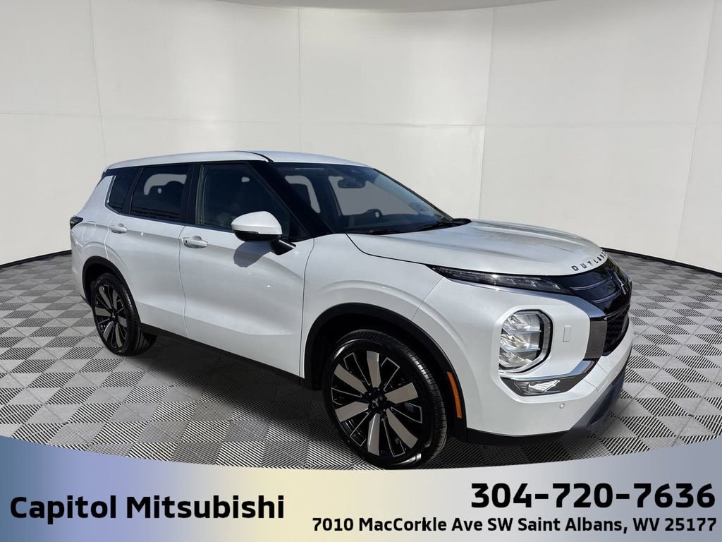 New 2025 Mitsubishi Outlander SE