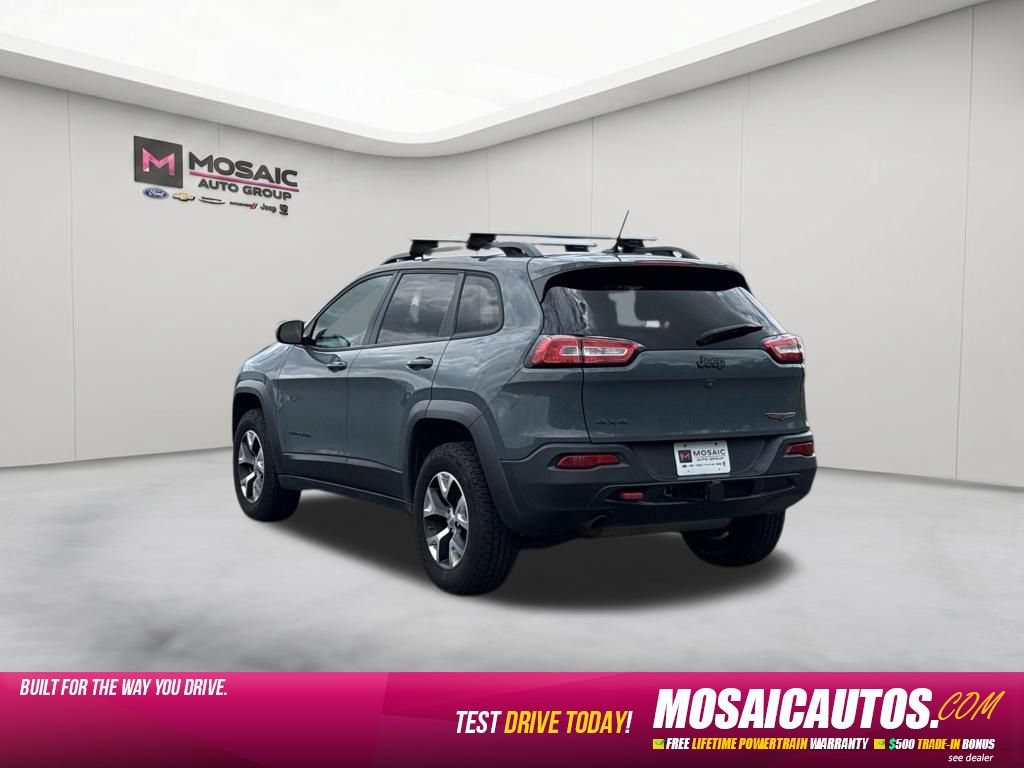 Used 2015 Jeep Cherokee Trailhawk AWD/4WD image 5