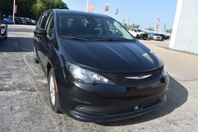 Used 2024 Chrysler Voyager LX FWD image 10