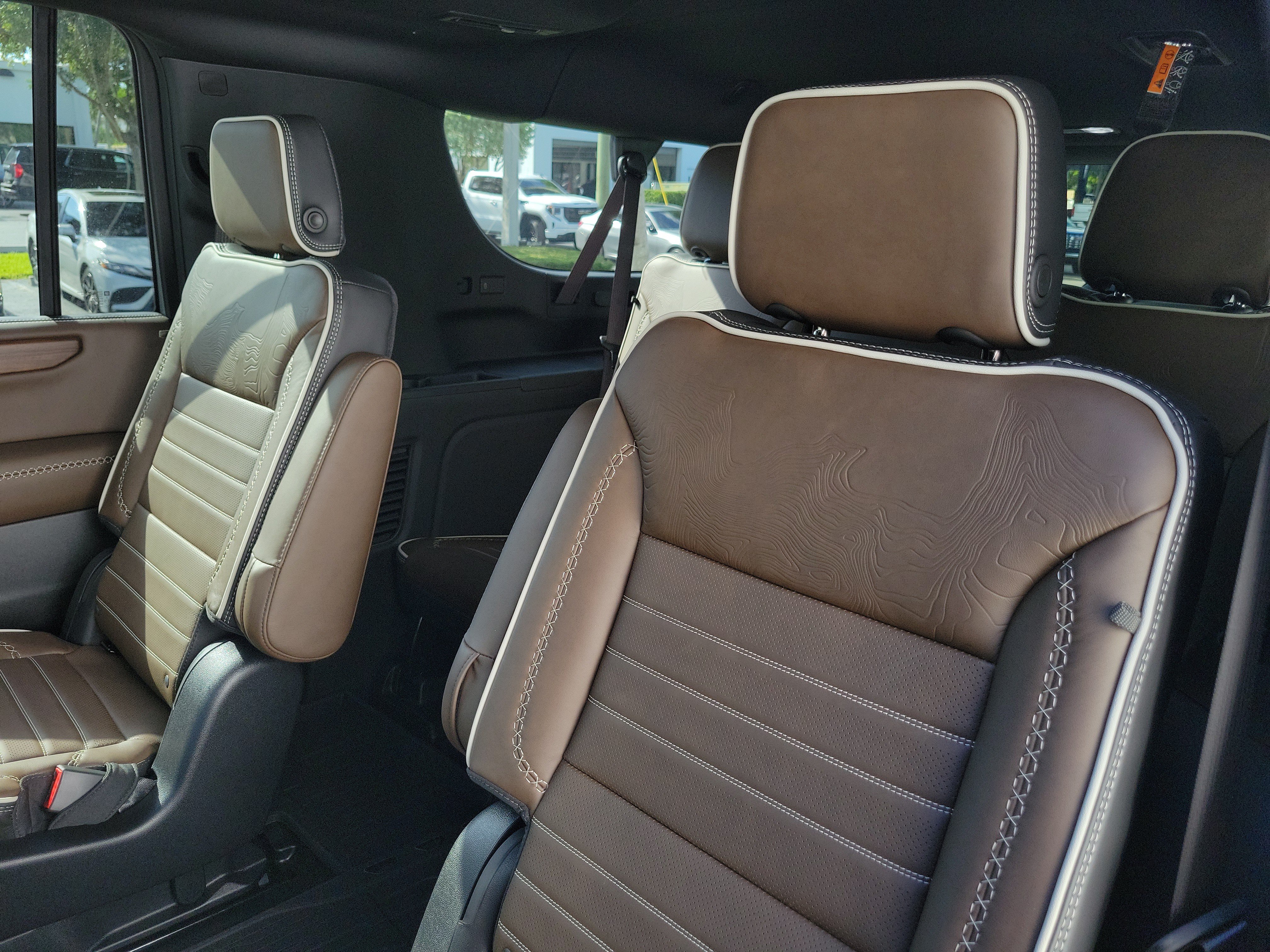 New 2026 GMC Yukon XL Denali Ultimate AWD/4WD image 14
