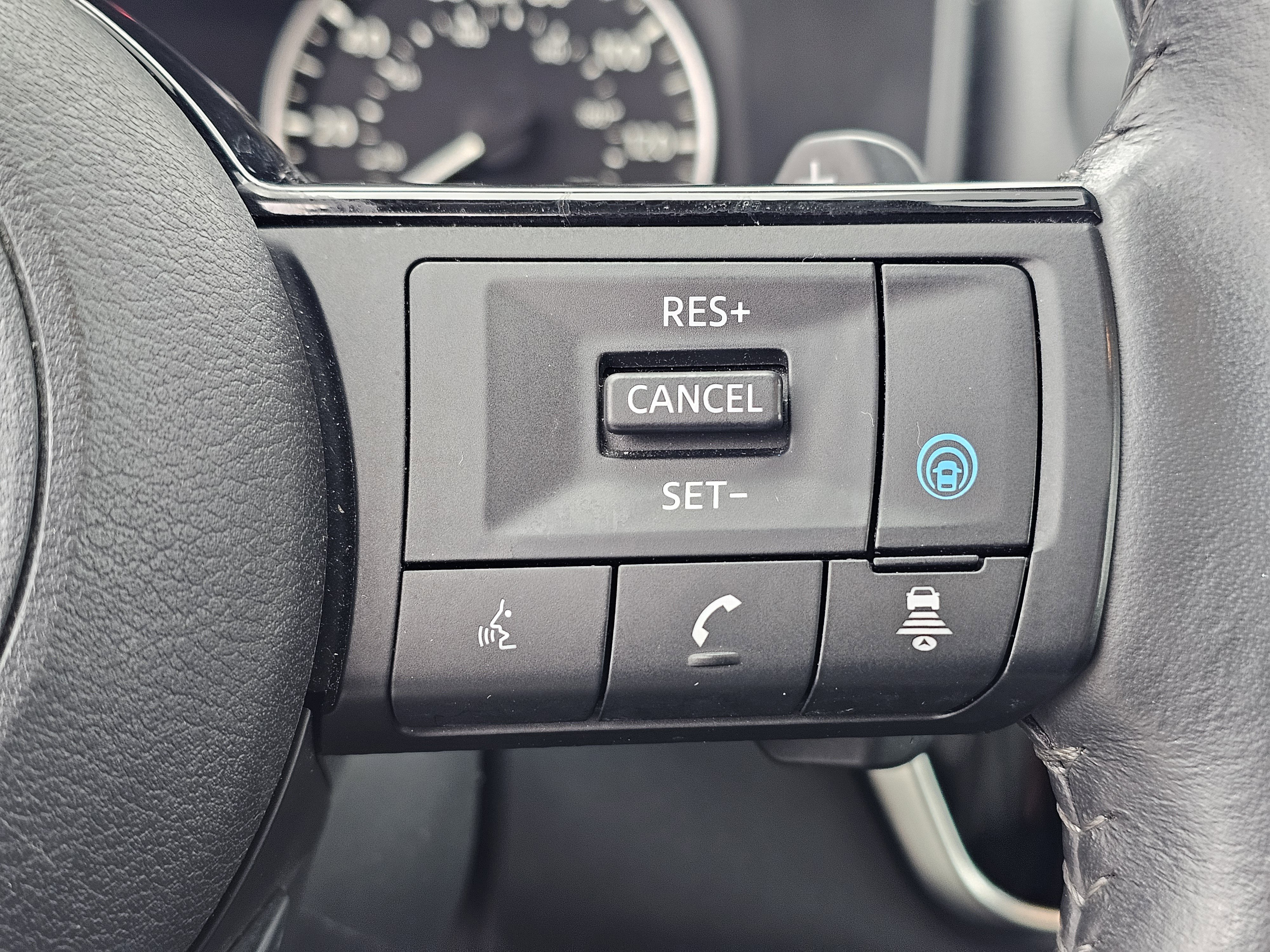 Used 2023 Nissan Rogue SL w/ SL Premium Package image 21