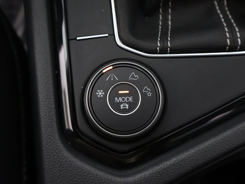 Used 2022 Volkswagen Taos SEL image 53