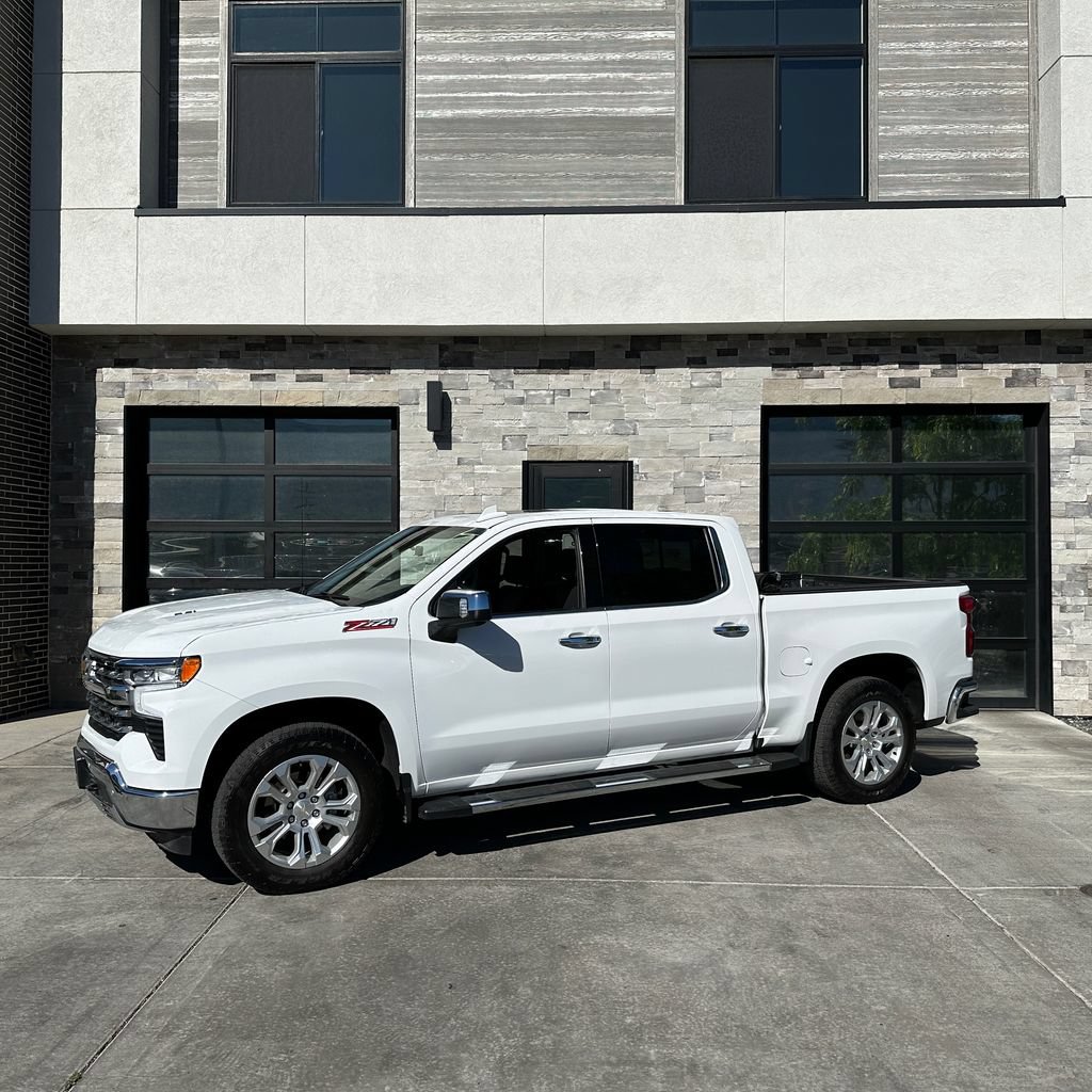 Used 2024 Chevrolet Silverado 1500 LTZ w/ LTZ Premium Package AWD/4WD image 7