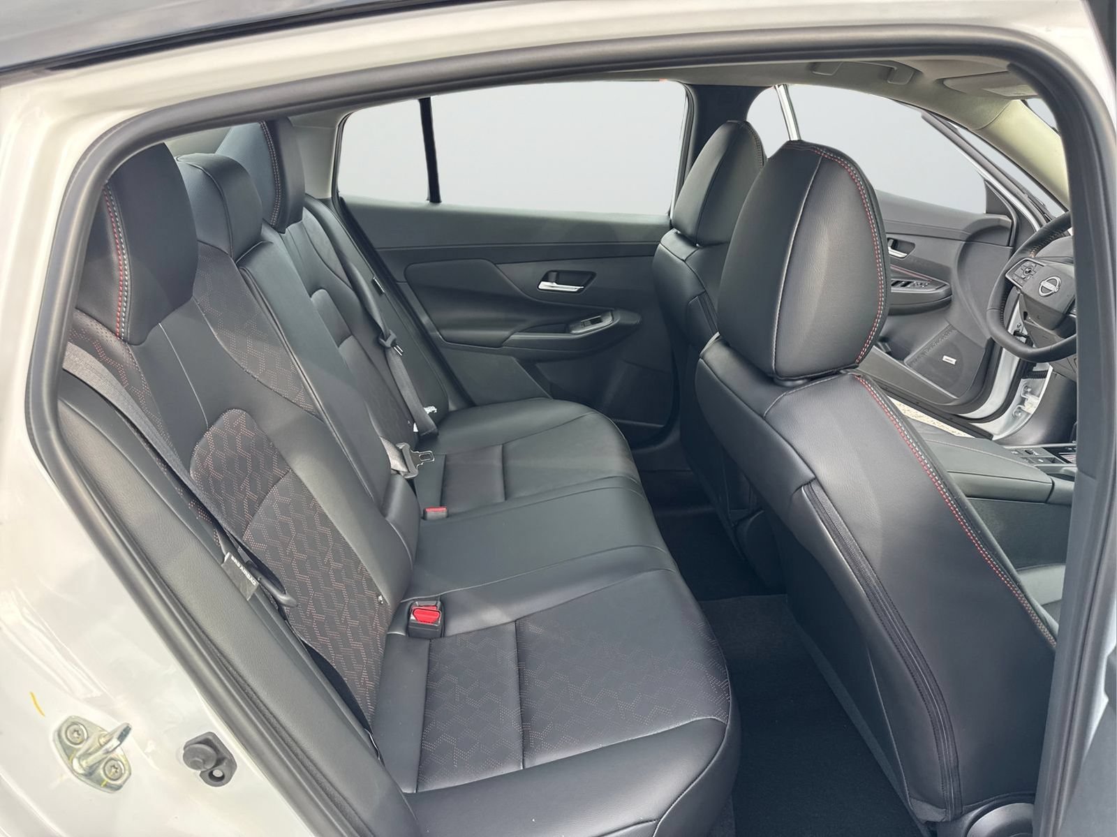 New 2026 Nissan Sentra SR w/ SR Premium Package FWD image 36