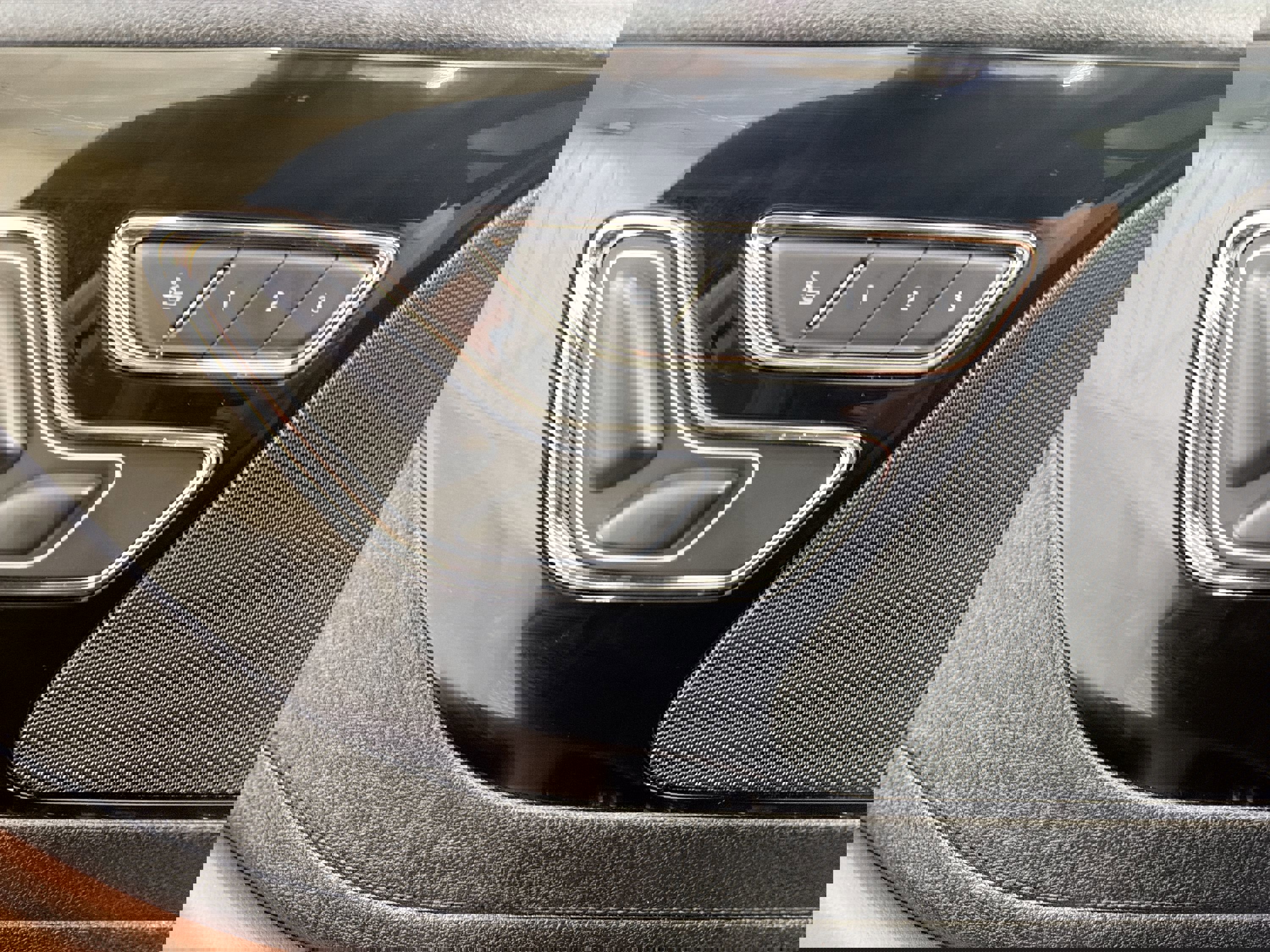 Used 2023 Lincoln Aviator Reserve w/ Elements Package Plus image 11