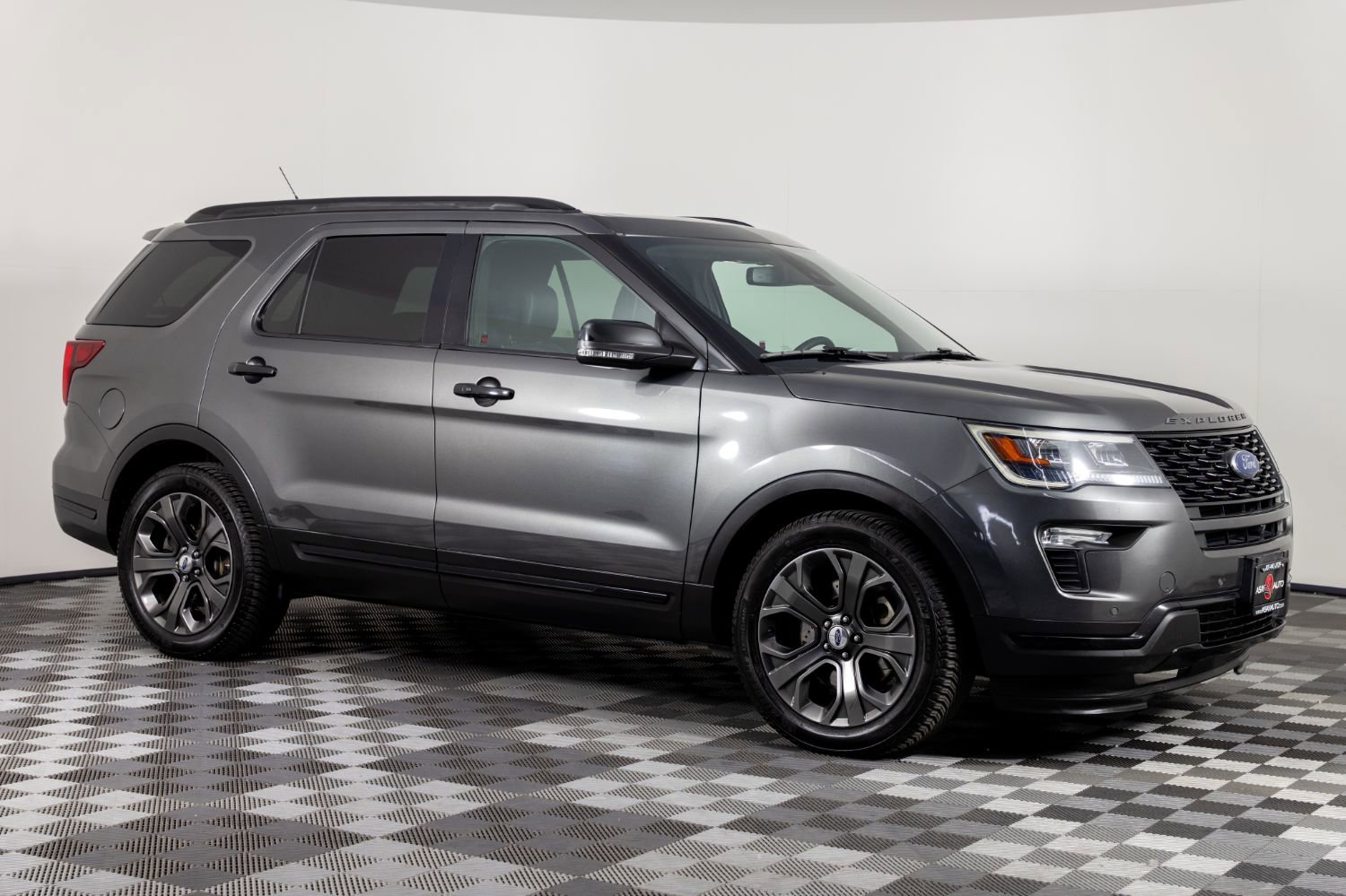 Used 2018 Ford Explorer Sport w/ Equipment Group 401A image 10