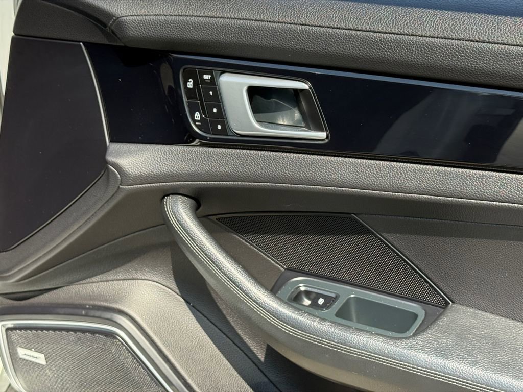 Used 2021 Porsche Panamera 4 AWD/4WD image 18