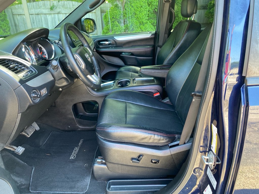 Used 2016 Dodge Grand Caravan R/T FWD image 9
