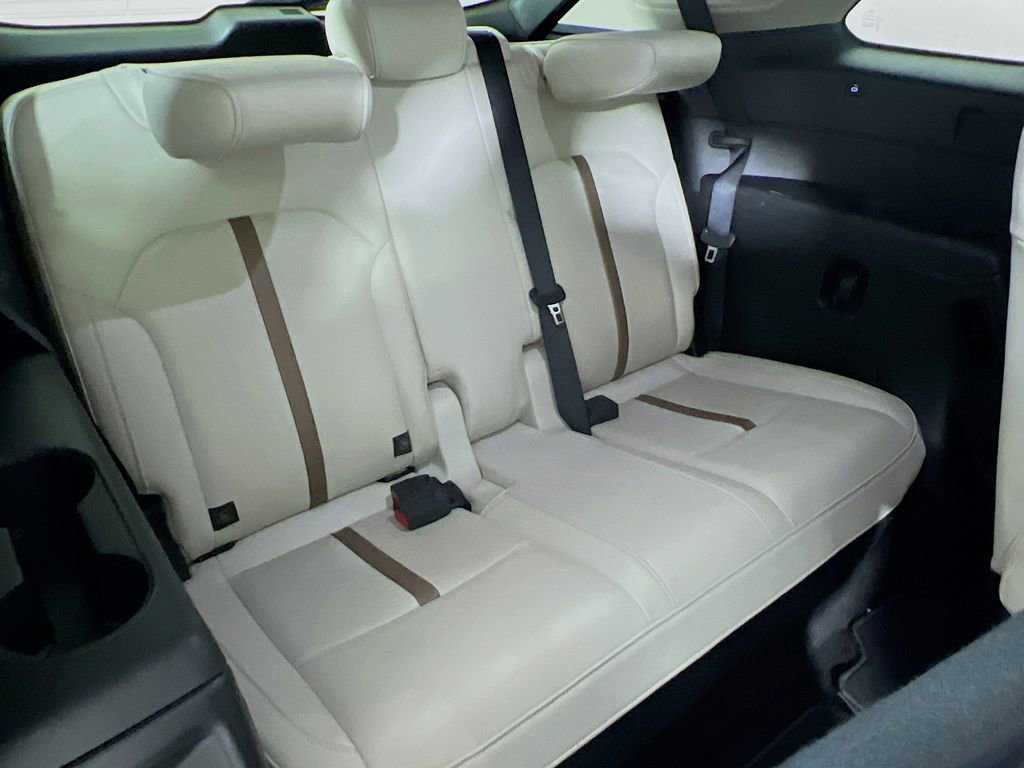 Used 2024 MAZDA CX-90 Plug-In Hybrid w/ Premium Plus AWD/4WD image 23