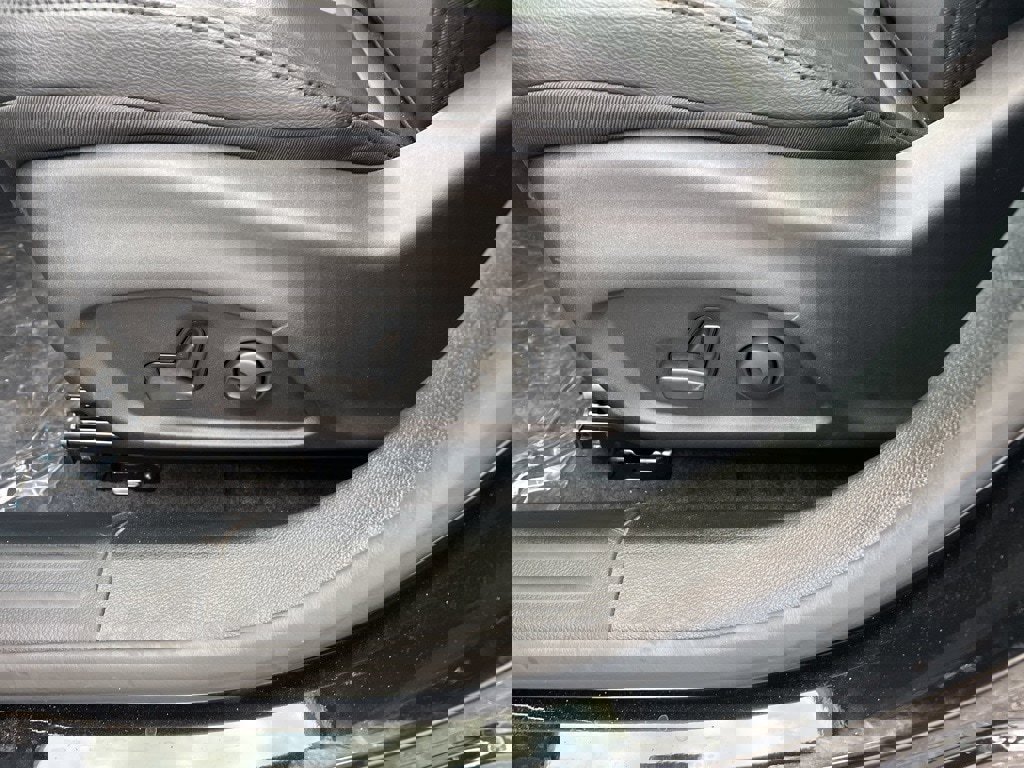 New 2026 Jeep Compass Limited image 21